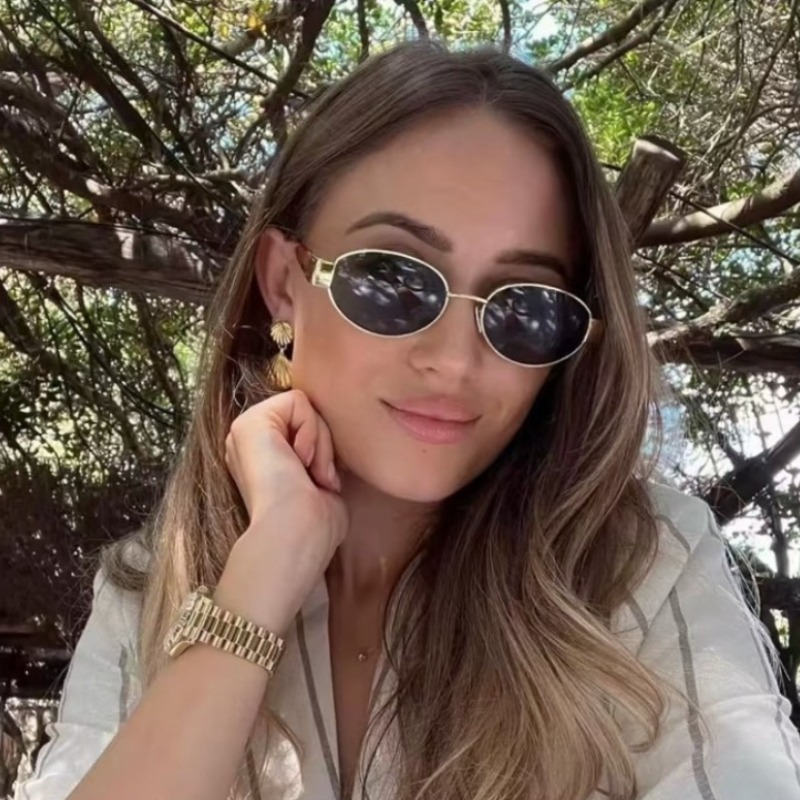 Fashionable High-end Oval Meta - Street Fashion Photoshoot recension och pris