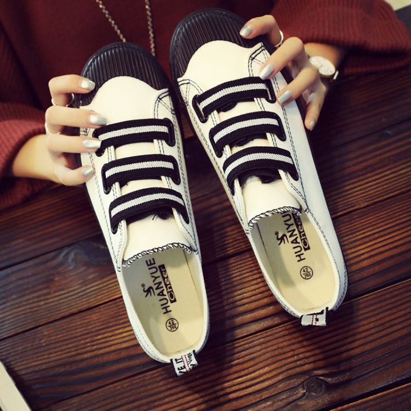Korean Style Slip-On Canvas Sh - Street Fashion Hong Kong recension och pris